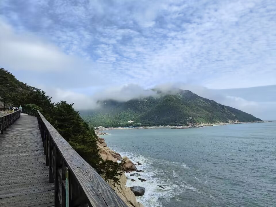 青岛崂山山脚